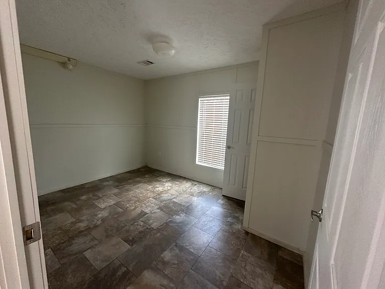804 Avenue E #1 — Photo 8