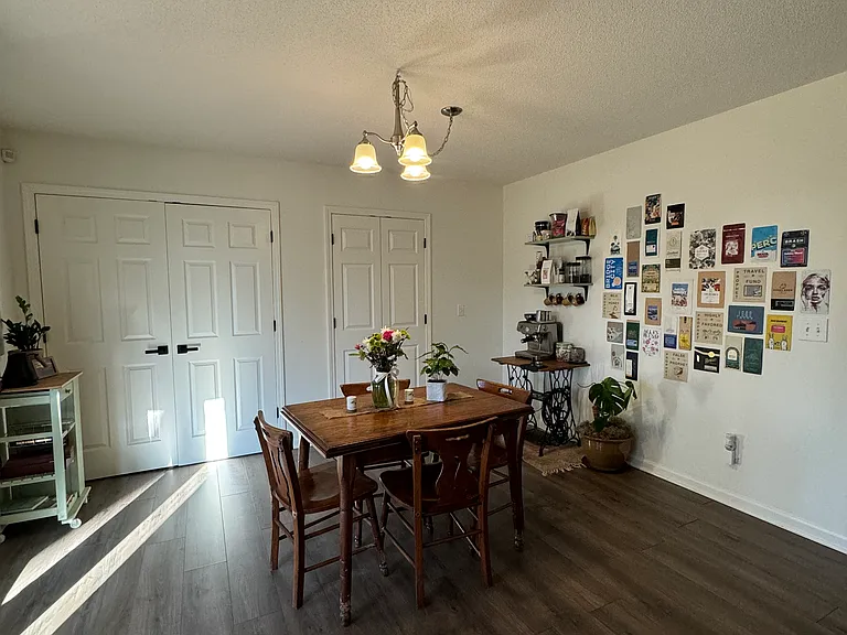 1519 E Calhoun St — Photo 15