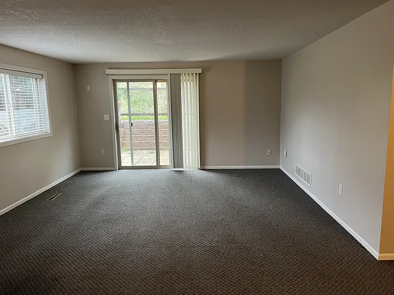 214 Meadowlark Ln #214B — Photo 4
