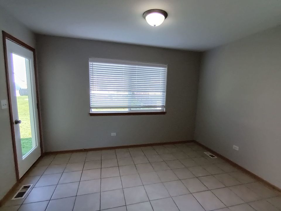 873 Blackhawk Dr, Braidwood, IL 60408 Zillow