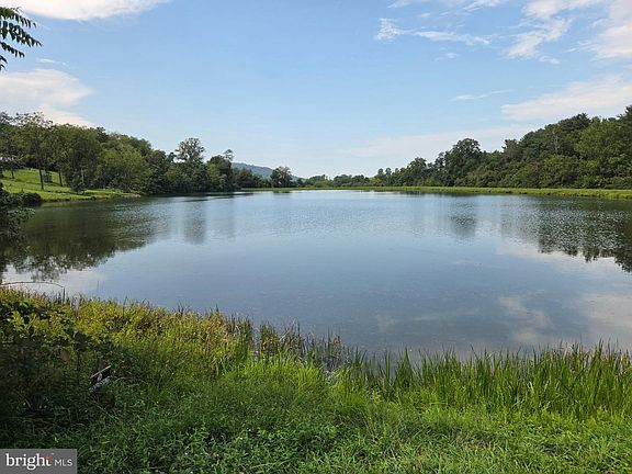 2nd image of 35 Lake Front Rd