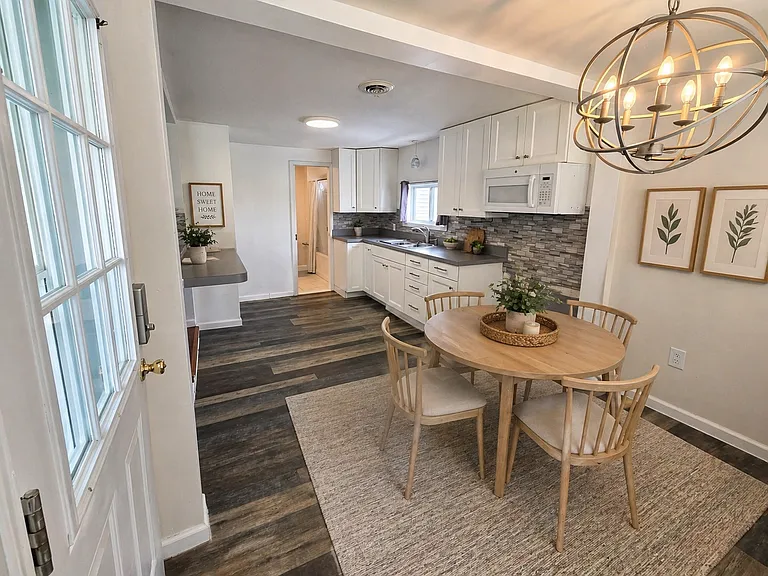 359 Lakeview Ave — Photo 4