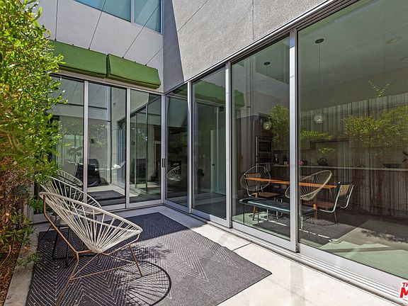 3rd image of 4276 Perlita Ave