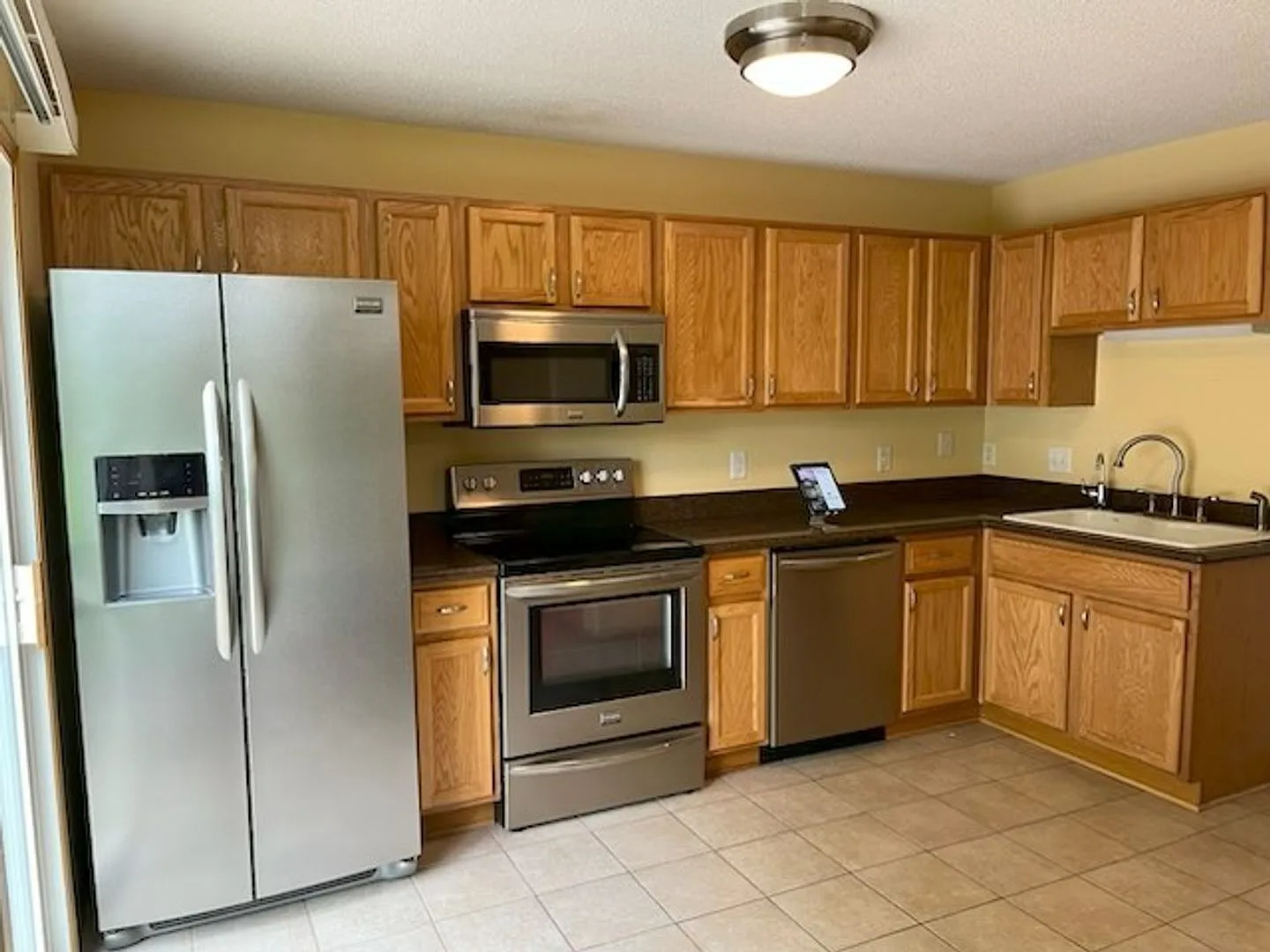 2 Bedroom 2 Bath End Unit Townhome — Photo 3