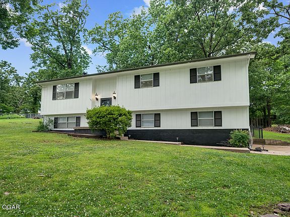 2nd image of 134 Valleyview Dr