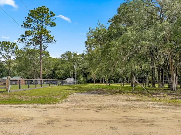 21751 SE 64th Ln, Morriston, FL 32668
