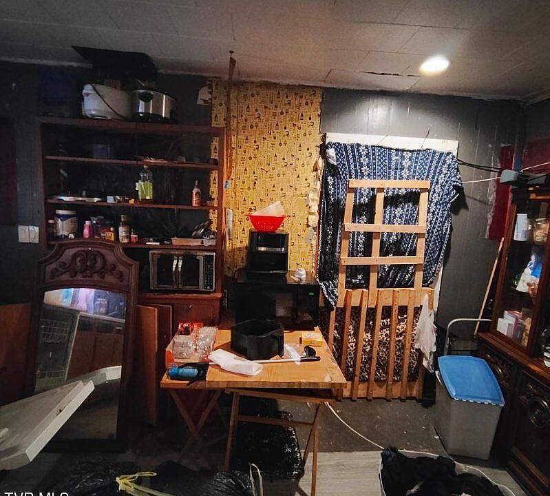 2nd image of 241 W Barton Ridge Rd