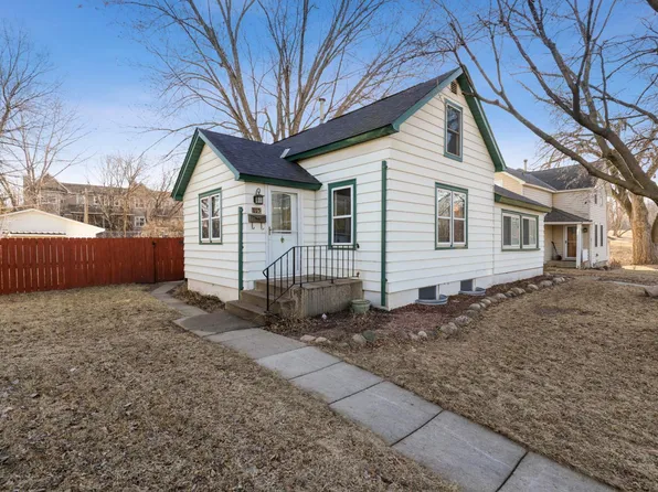 115 S Cedar St, Chaska, MN 55318