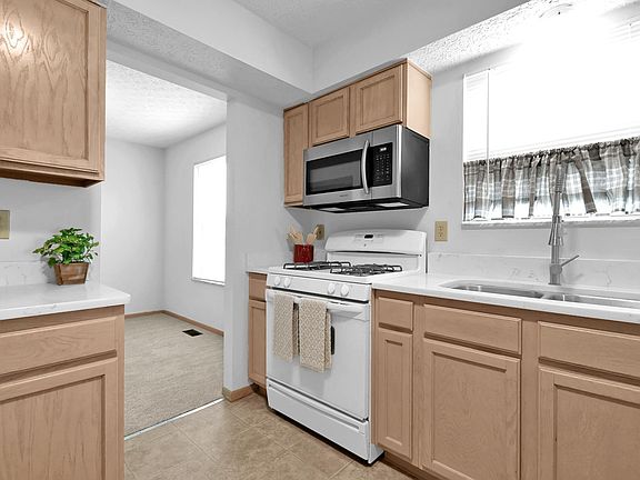 4th image of 5986 Pirthshire St