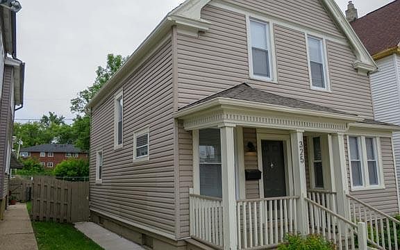 2nd image of 325 E Lincoln Ave