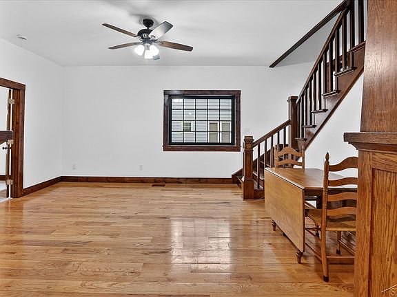 4th image of 17 Union St