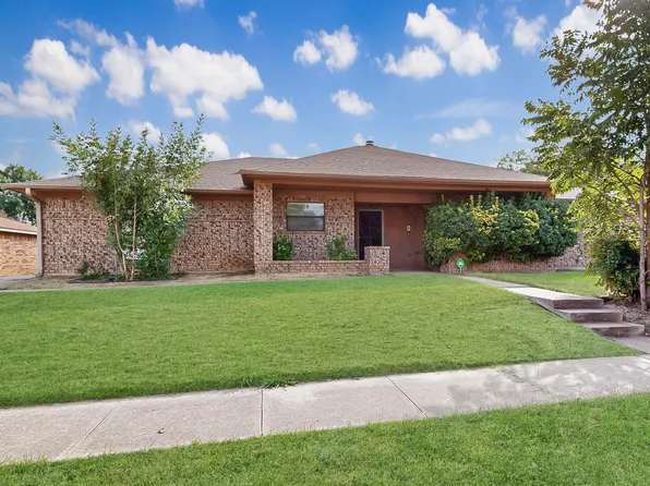 2420 Dalewood Ln, Bedford, TX 76022