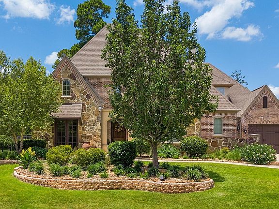 2nd image of 34 N Player Manor Cir