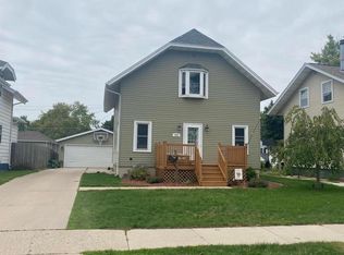 508 S 26th St, Manitowoc, WI 54220