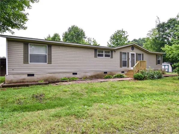 1985 Griffin Rd, Rural Hall, NC 27045