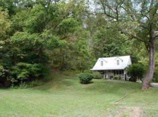 688 Saunders Hollow Rd, Barboursville, WV 25504