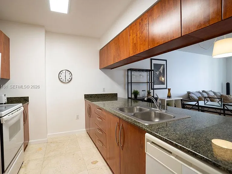 1200 Brickell Bay Dr #2806 — Photo 12