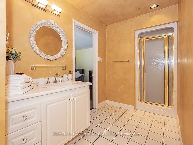 2301 Bennington Gate — Photo 30