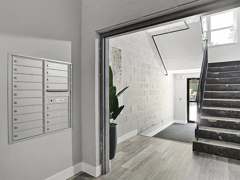 3145 Lafayette Ave — Photo 15