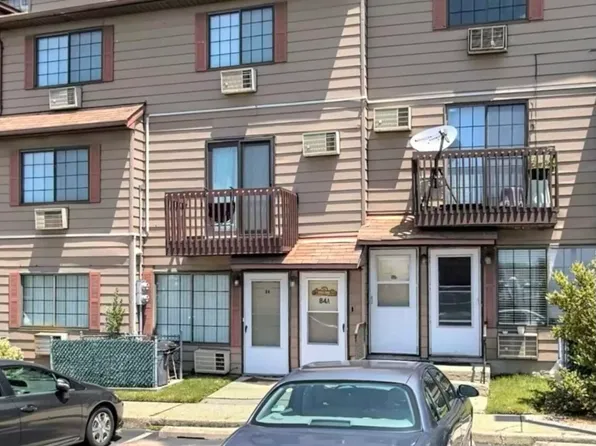 84 Lamped Loop #A, Staten Island, NY 10314