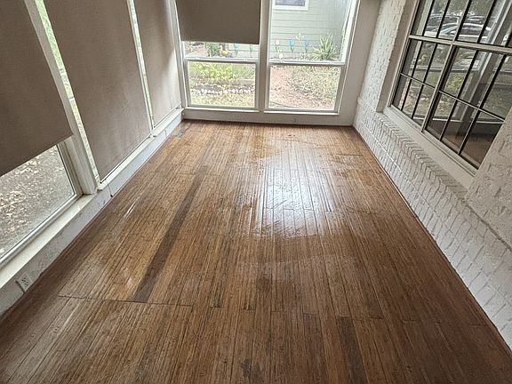 Covered Front Porch - about 200 sq ft extra living space