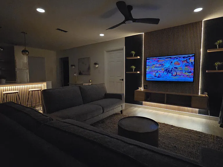 2826 Post Oak Rd — Photo 4