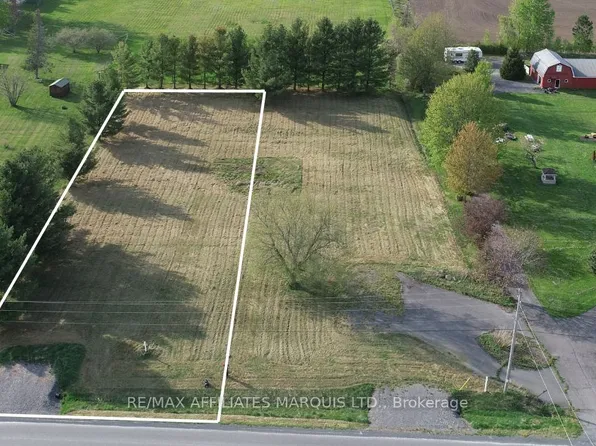 17175 McNeil Rd, North Stormont, ON K0C 1W0