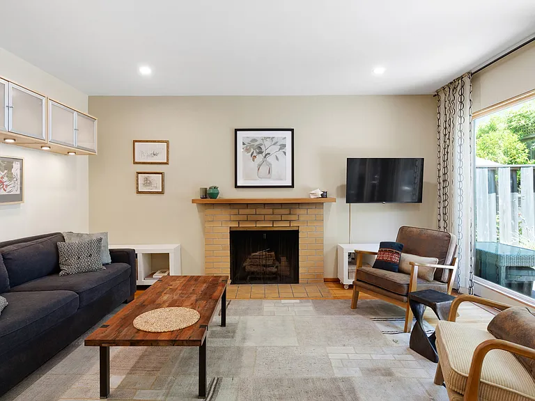 1423 Walnut St #1 — Photo 8