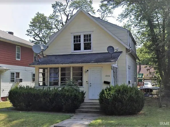 1206 Johnson St, South Bend, IN 46628