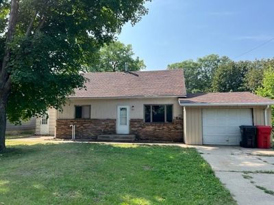 1211 Ferdig Ave, Yankton, SD, 57078