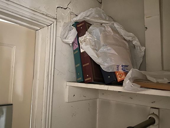 2nd image of 1007 Wilson Ave