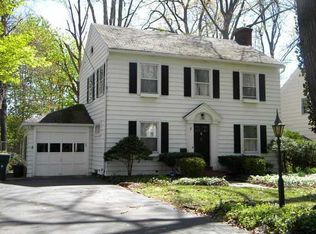 7 W Boulevard Pkwy, Rochester, NY 14612