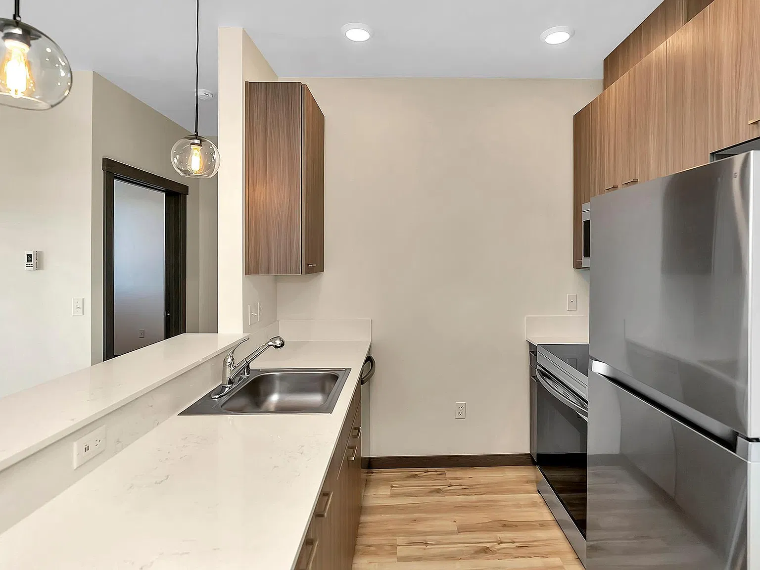 1 bed, 625 sqft, $1,600 — Photo 4