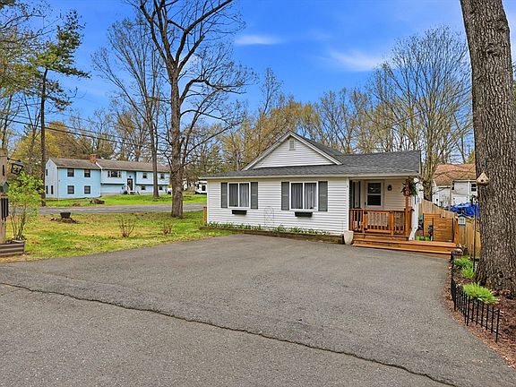 4th image of 1 Echo Rd