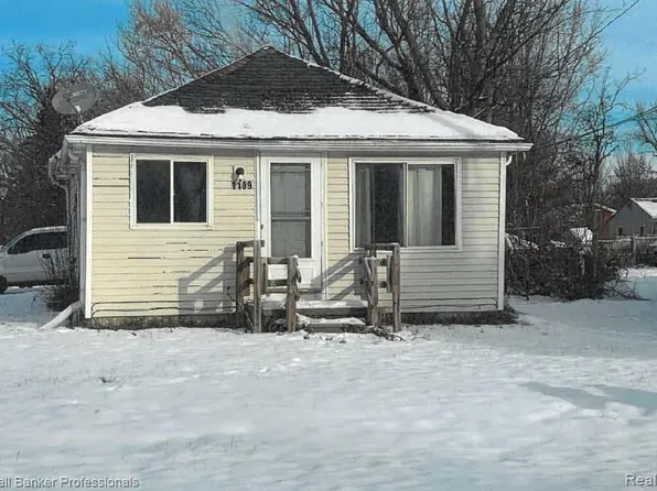 1109 Terry Ave, Mount Morris, MI 48458