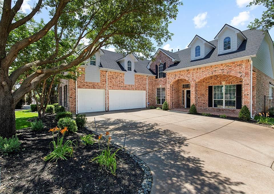 1st image of 3208 Village Crest Ct