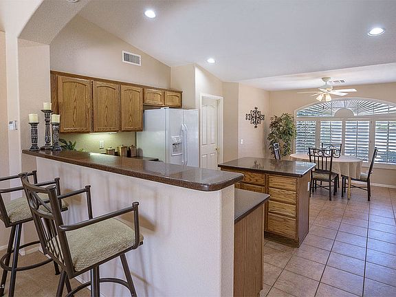 5th image of 15001 W Catalina Dr
