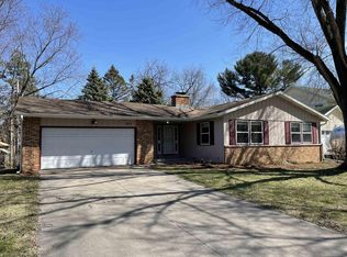 613 Chatham Ter, Madison, WI 53711