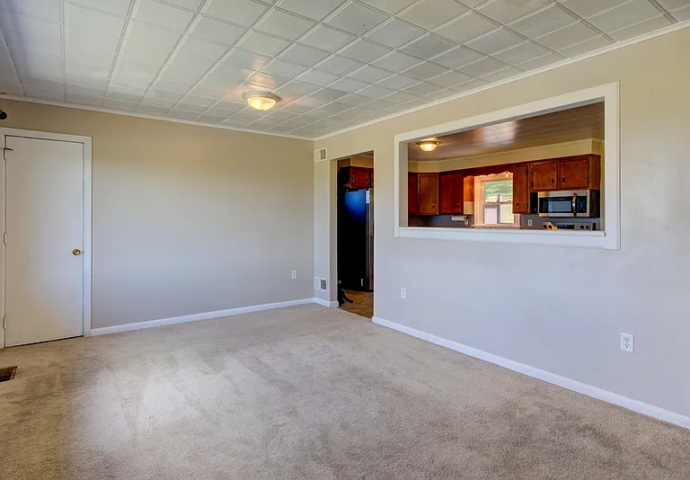 3968 Marietta Ave — Photo 13