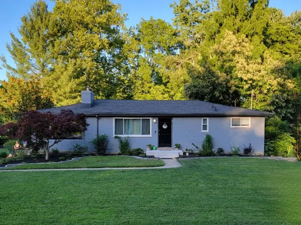 34 Lawson Dr, Amelia, OH 45102