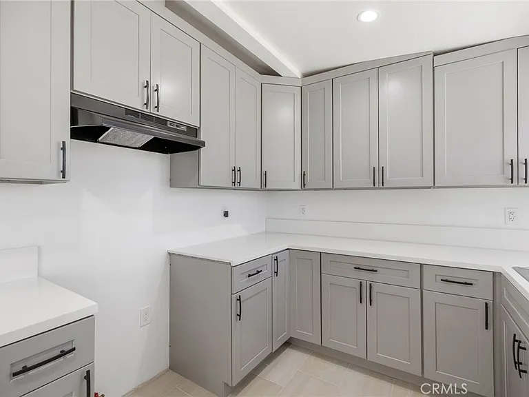 709 W Avenue H12 — Photo 9