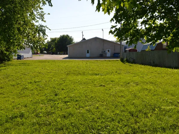 1220 N Vernon St, Princeton, IL 61356