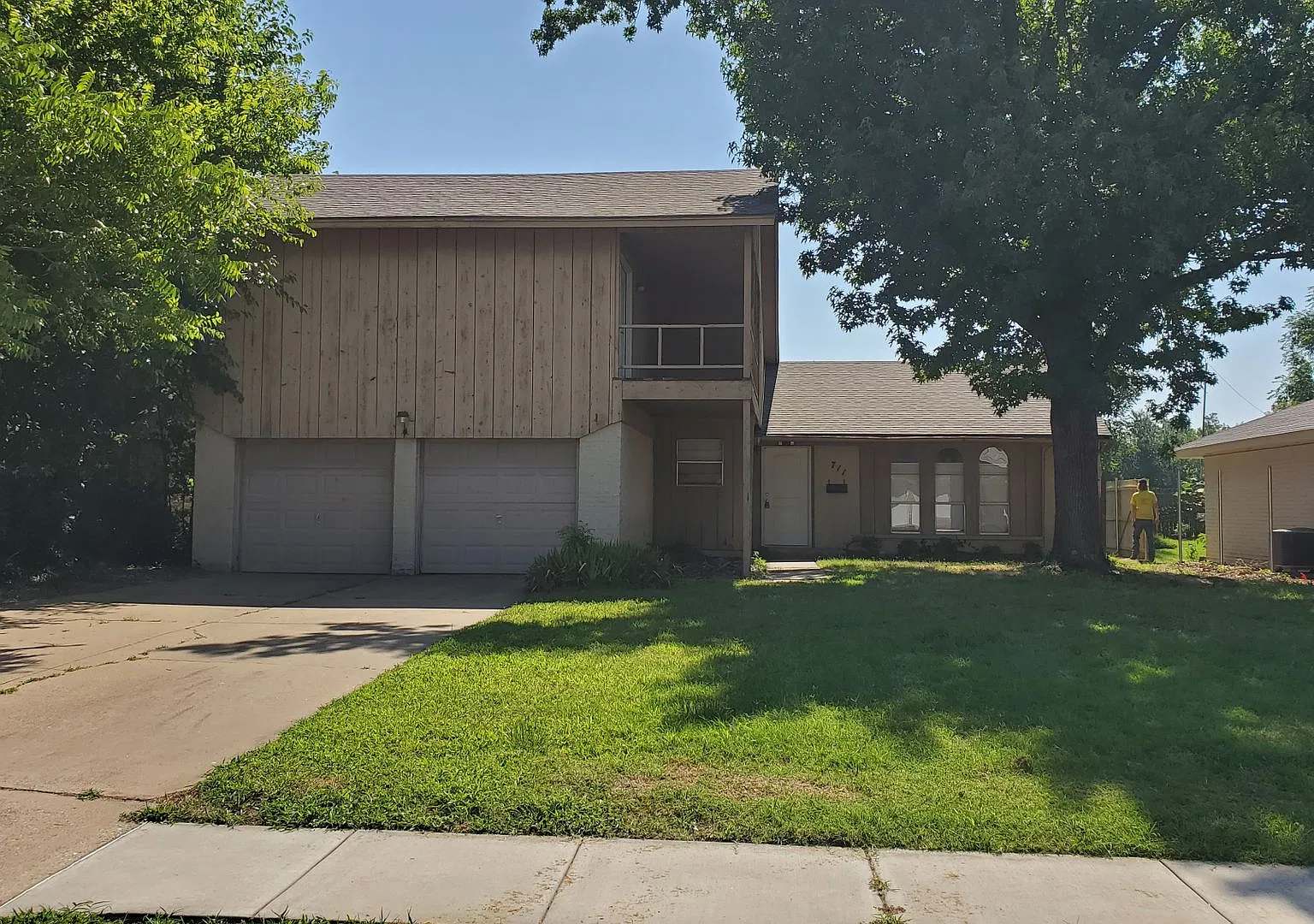 Preleasing For Early Aug 2027! (3) Bed/(2) Bath - Over 1800 Sqft W/ Bonus Room And Bar! — Photo 1