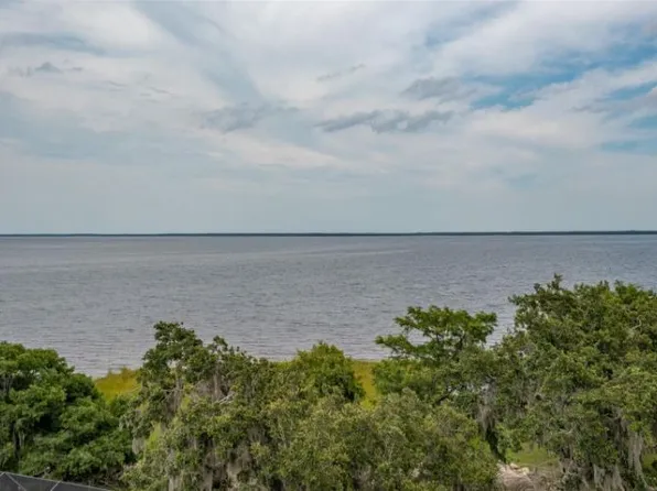 201 Whitcomb Dr, Geneva, FL 32732