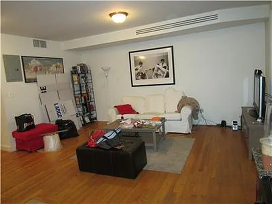 Rented by Living New York | media 50