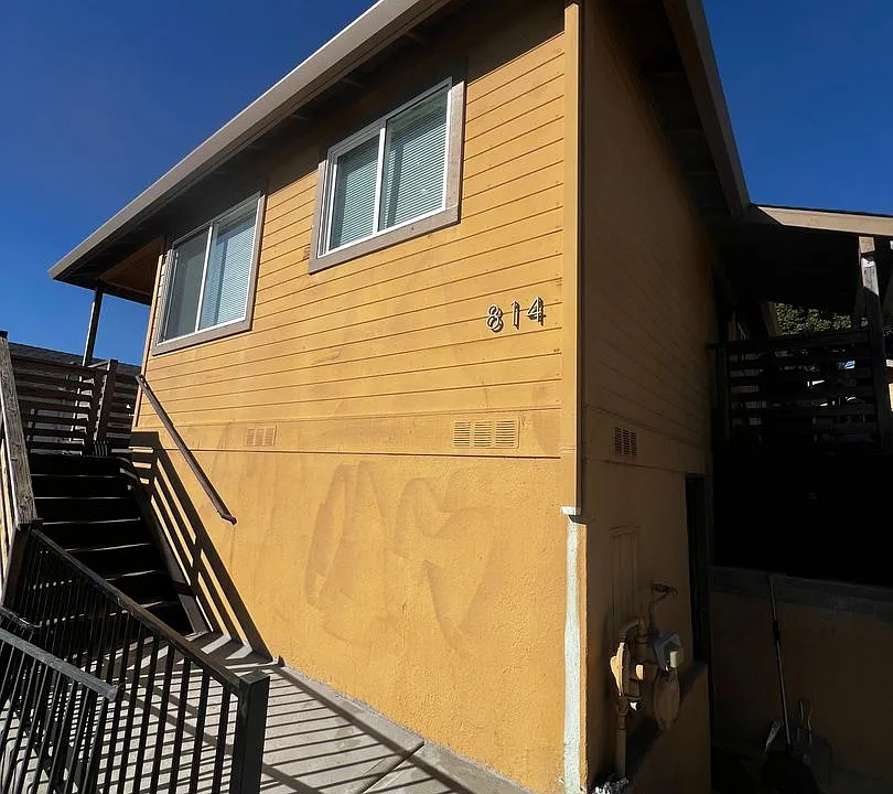 Charming 2 Bed, 1 Bath Single Family Home