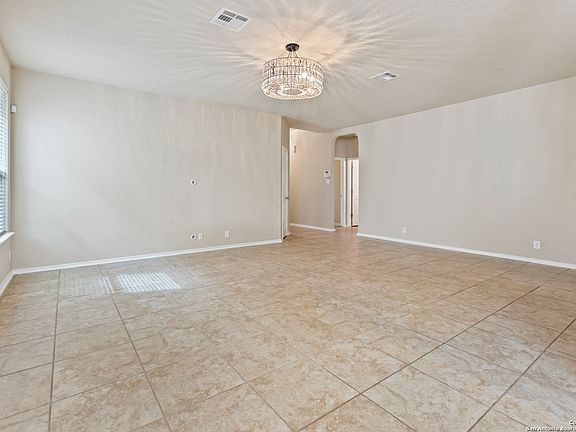 4th image of 23123 Airedale Ln