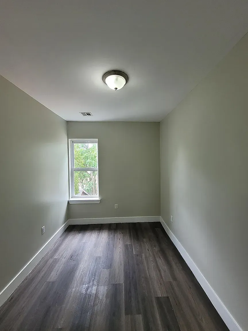 2 bed, 800 sqft, $1,899 — Photo 2