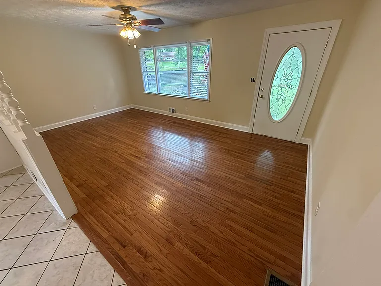 6063 Pine Terrace Dr — Photo 3