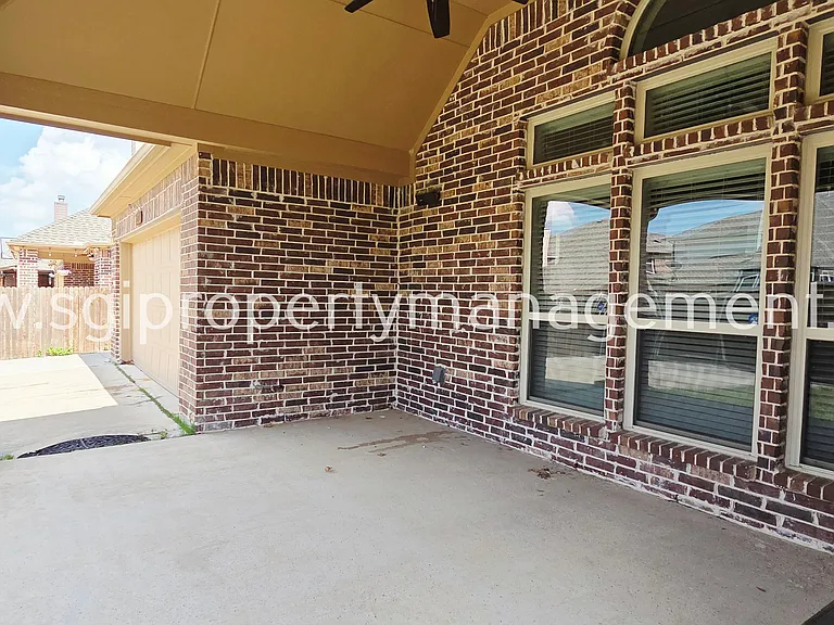 12381 Summertree Dr — Photo 37